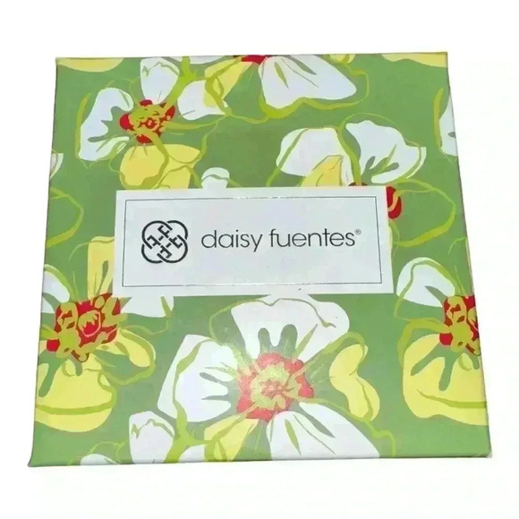 Daisy Fuentes Silver Tone Box Earring Set - Picture 4 of 4